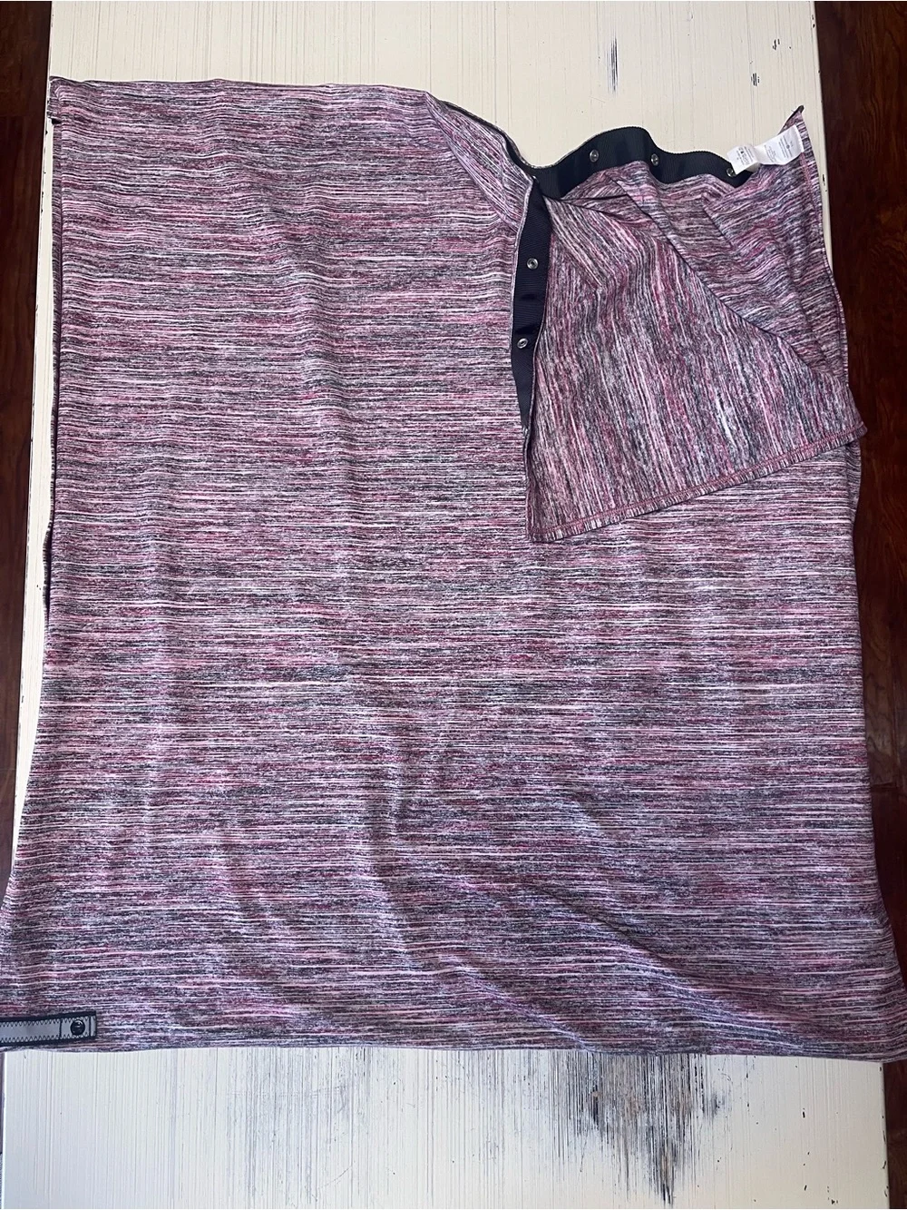 Lululemon Women's Pink Heather Snap-Trim Scarf